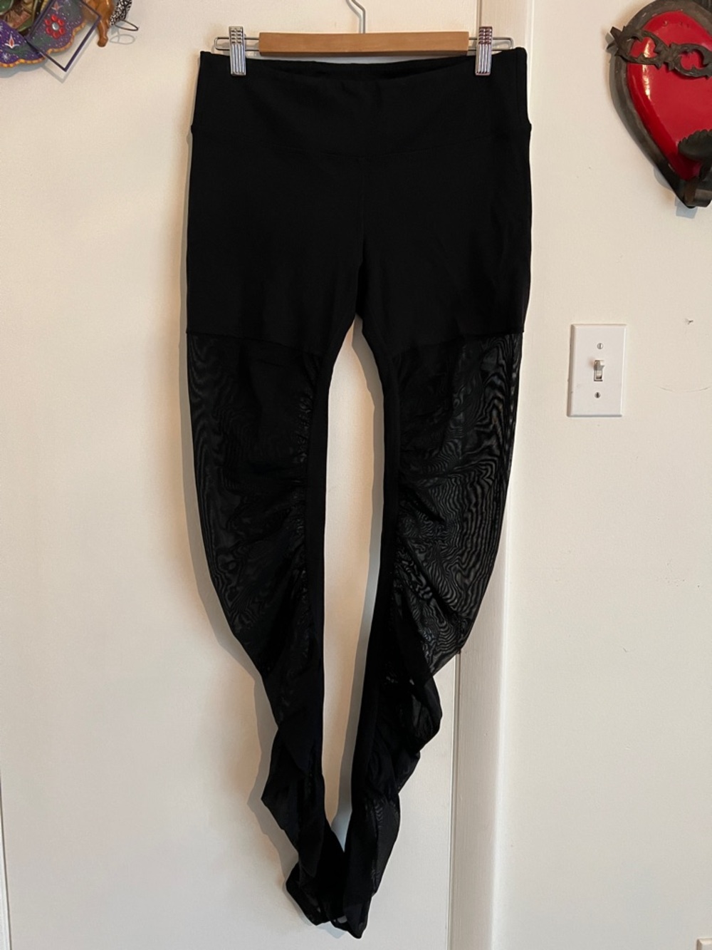 Alo Yoga NWOT Mesh Goddess Leggings - Black - Size L - Picture 2 of 4